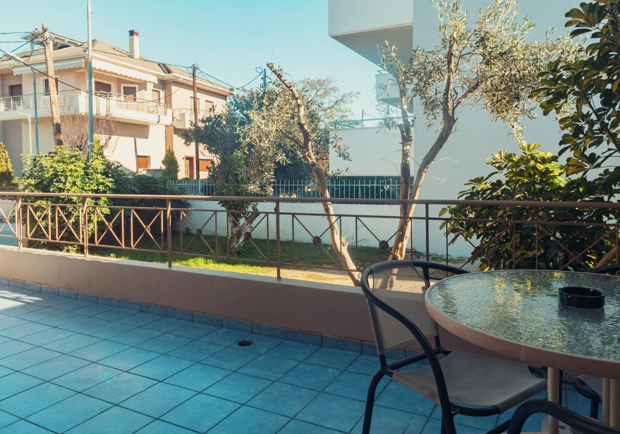 Crystal Cherry Apartment Preveza